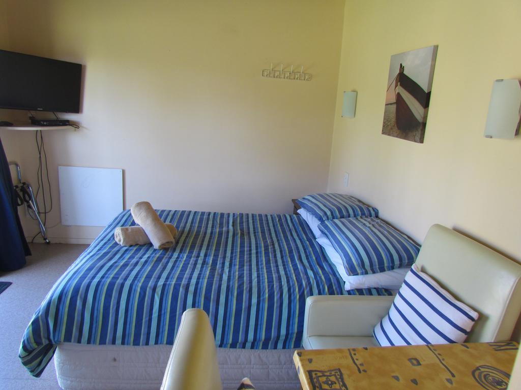 Baylys Beach Holiday Park Стая снимка